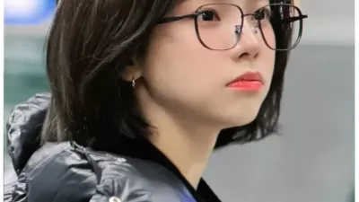 안경 선배 에스파 카리나
