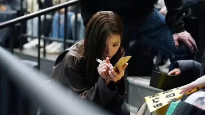 휴민트 신세경 열정적 무대인사 - 1