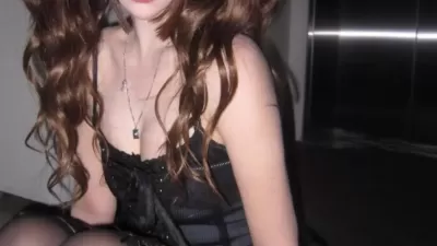 가터벨트 패션 양갈래 머리 화보 빌리 츠키