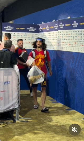 761ad5cd729ef3bcde63b1e41e58e091_1784697182_0661.gif
